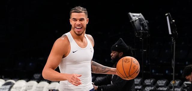 基奇的传球, 个篮板和, 李慧 基奇的传球, 个篮板和, 李慧